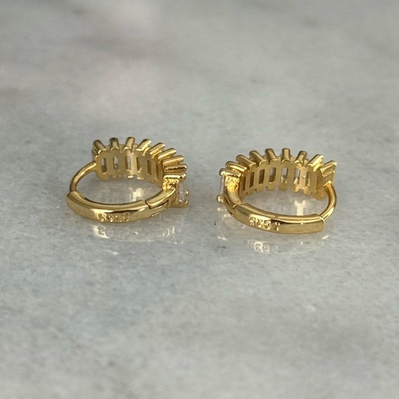 COPY - Gold Thick Crystal Stacked Huggie Hoop Earrings 

Brand New - Picture 3 of 4